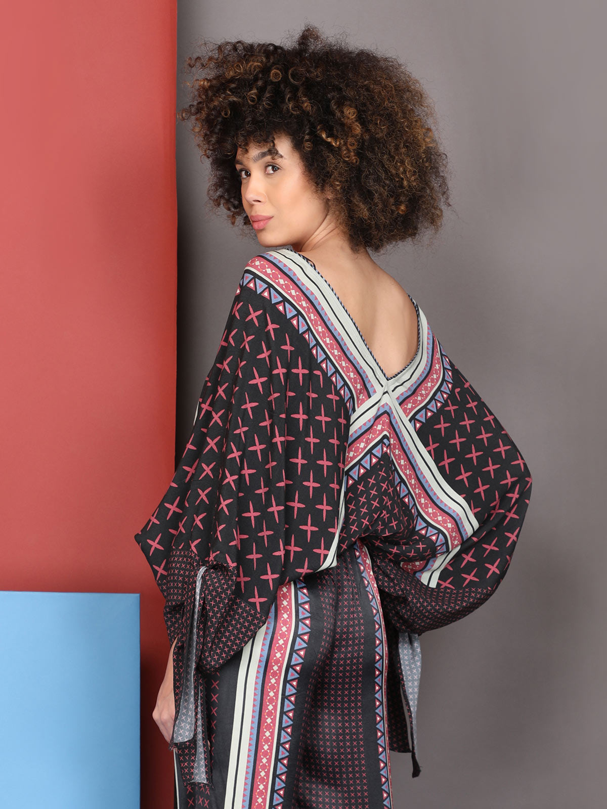 LEEMA PONCHO